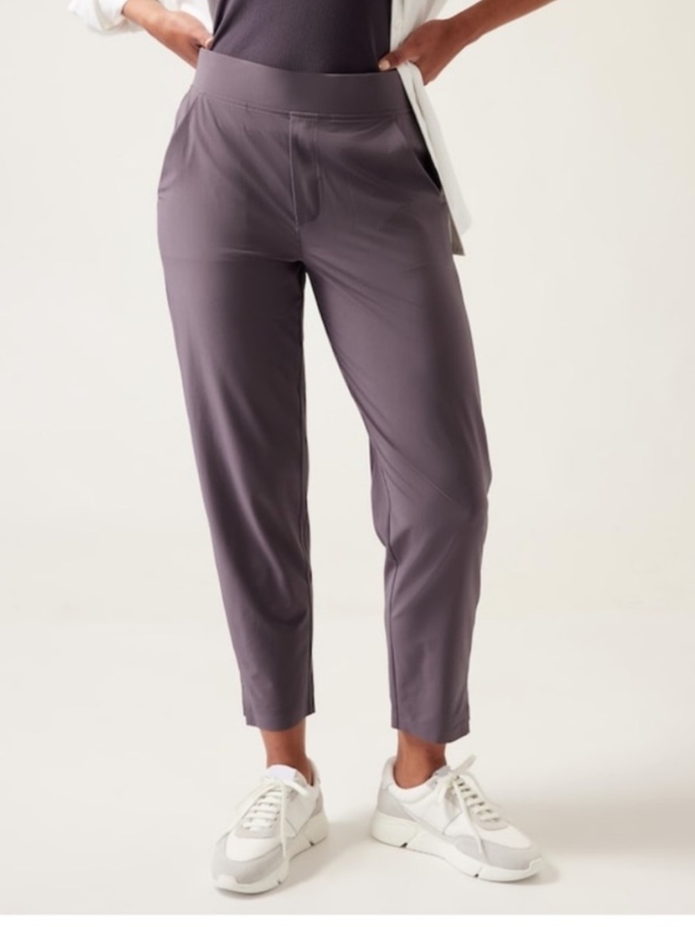 EUC Athleta Brooklyn Ankle Pant Dusk Violet size 6